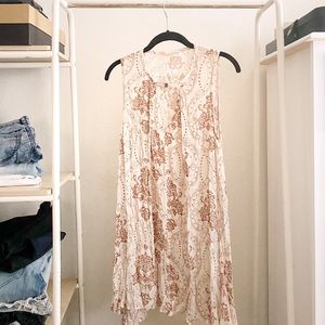 Audrey 3+1 White Pink Print Dress Size Medium